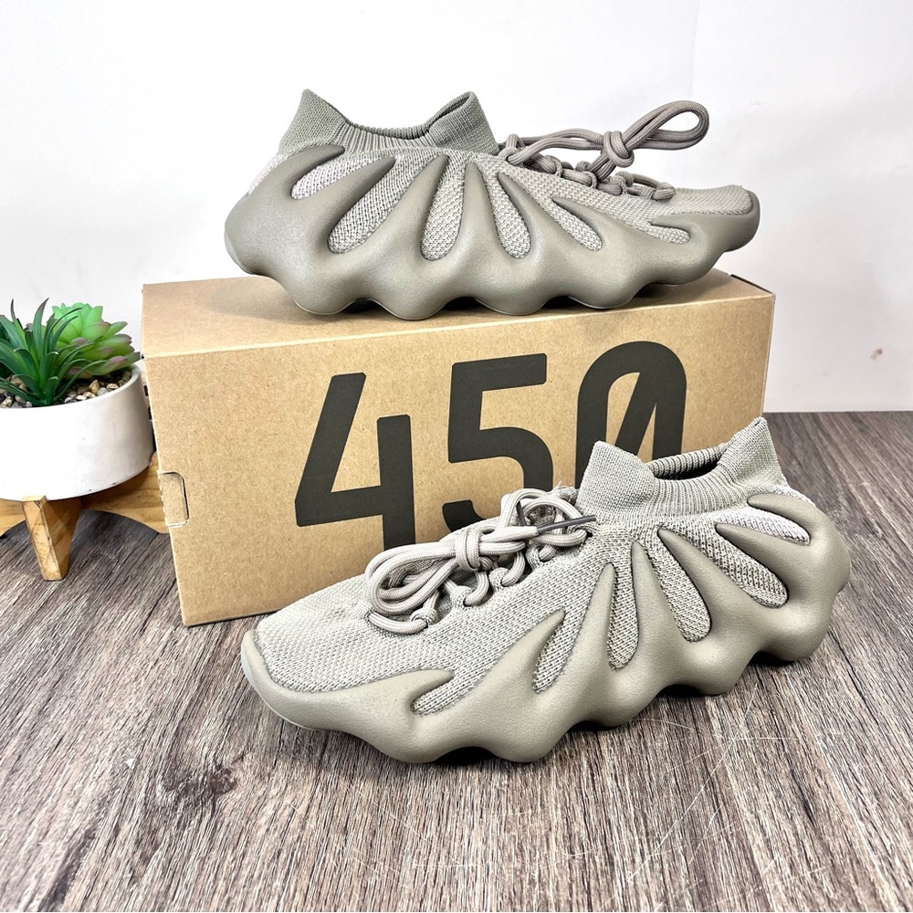 *Yeezy | 450 Cloud Sneaker Stone Flax Size 10 - Picture 1 of 15